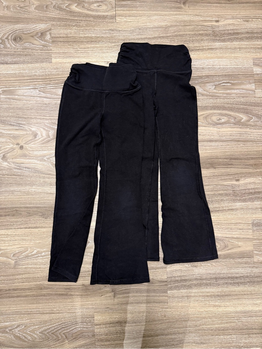 Size M (8) Girls Old Navy Active Black Flare Leggings (x2). Bundle for discount!